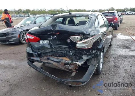 2013 Ford Focus Se z USA, uszkodzony, nr VIN 1FADP3F29DL230282